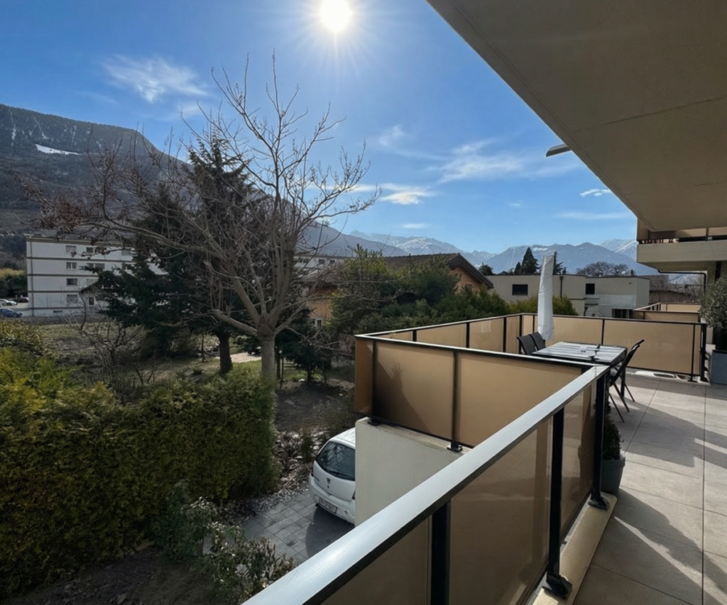 Balkon mit Bergblick